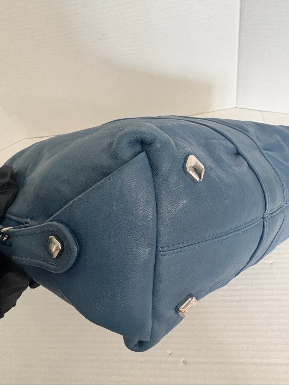 MCM Navy Blue Leather Shoulder Bag with Chain Straps - Picture 6 of 16